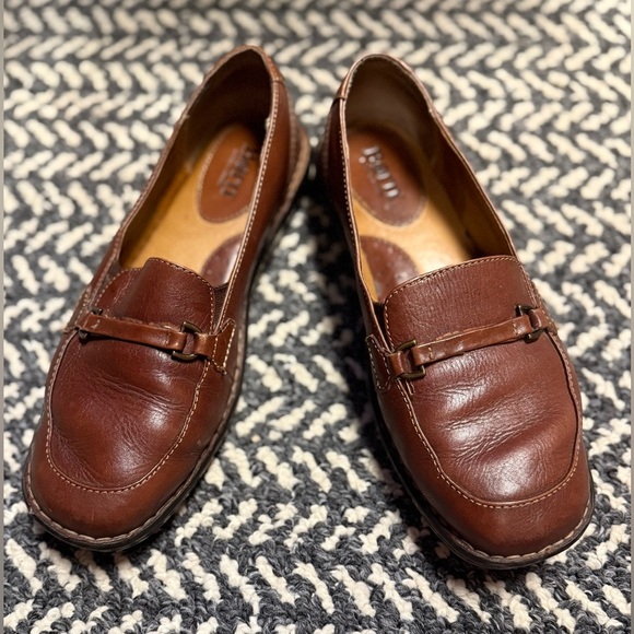 BORN Leather Slip On Loafer in Chestnut Brown Size 9.5 - Picture 7 of 8